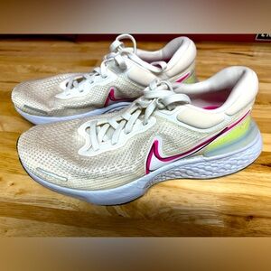 Nike ZoomX Invincible Run Flyknit - Men’s 10.5 White